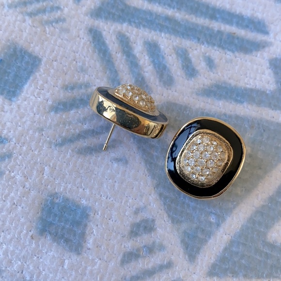 Vintage Black & Gold Earrings - Picture 3 of 5